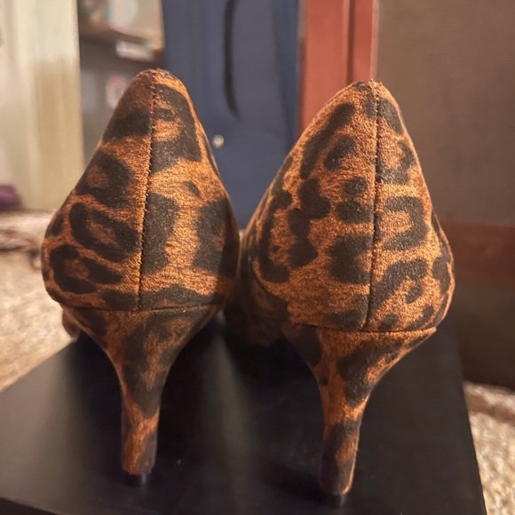 Leopard print heels - Picture 8 of 9